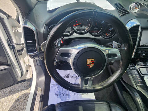 2014 Porsche Cayenne Platinum