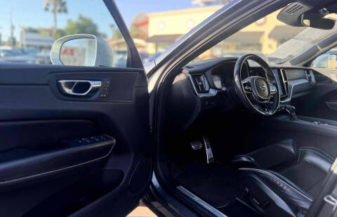 2018 Volvo XC60 T6 R-Design