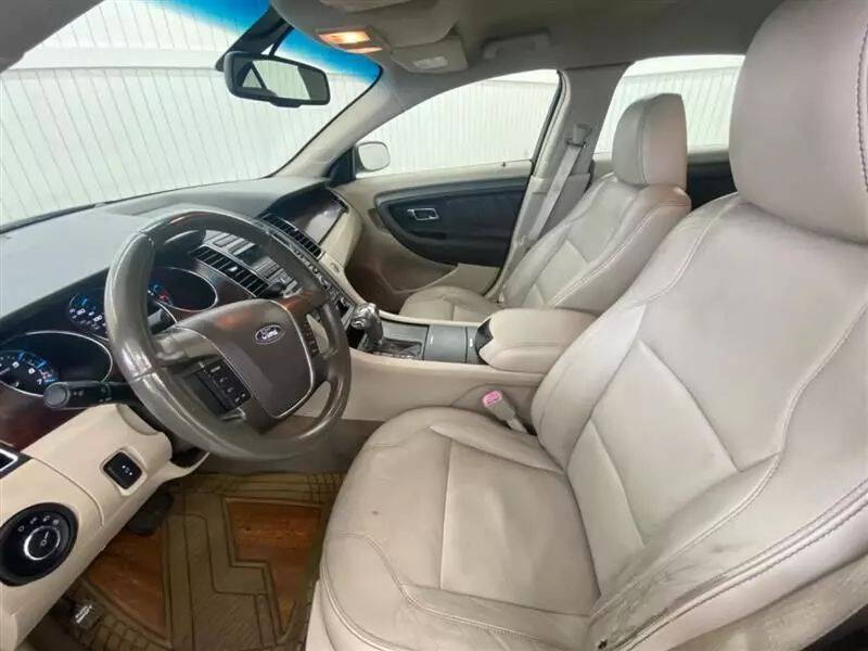 2010 Ford Taurus SEL