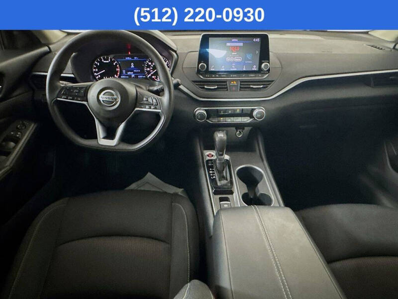 2022 Nissan Altima 2.5 SV