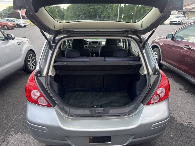 2009 Nissan Versa 1.8 SL