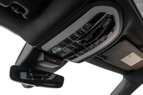 2022 Porsche Macan S