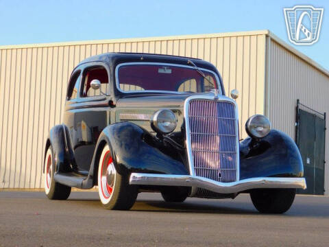 1935 Ford Tudor