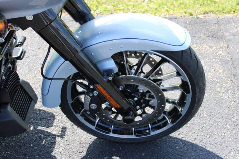 2024 Harley-Davidson FLTRT ROAD GLIDE 3