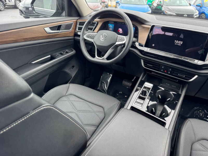 2024 Volkswagen Atlas SE