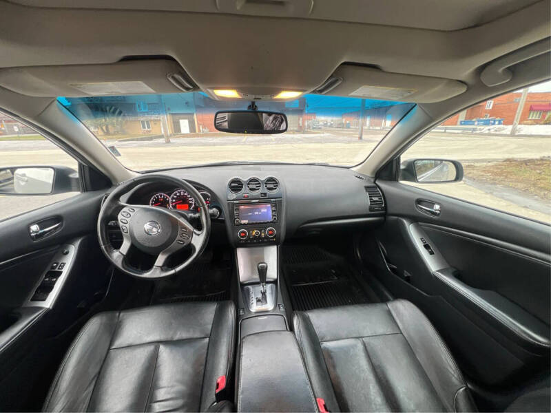 2011 Nissan Altima 3.5 SR