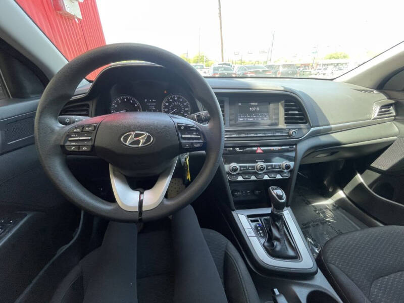 2020 Hyundai Elantra