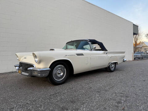1957 Ford Thunderbird