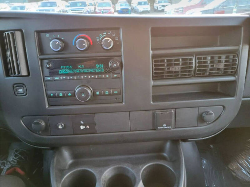 2017 GMC Savana 2500