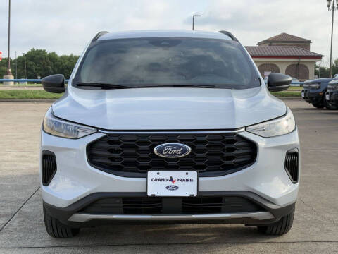2025 Ford Escape Hybrid ST-Line