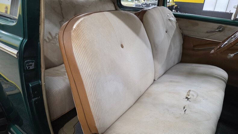 1948 Ford Super Deluxe