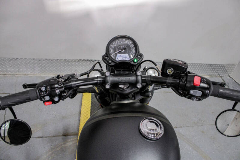 2022 Triumph Bonneville Bobber