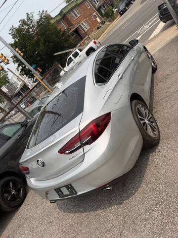 2018 Buick Regal Sportback Essence