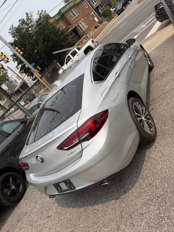 2018 Buick Regal Sportback Essence