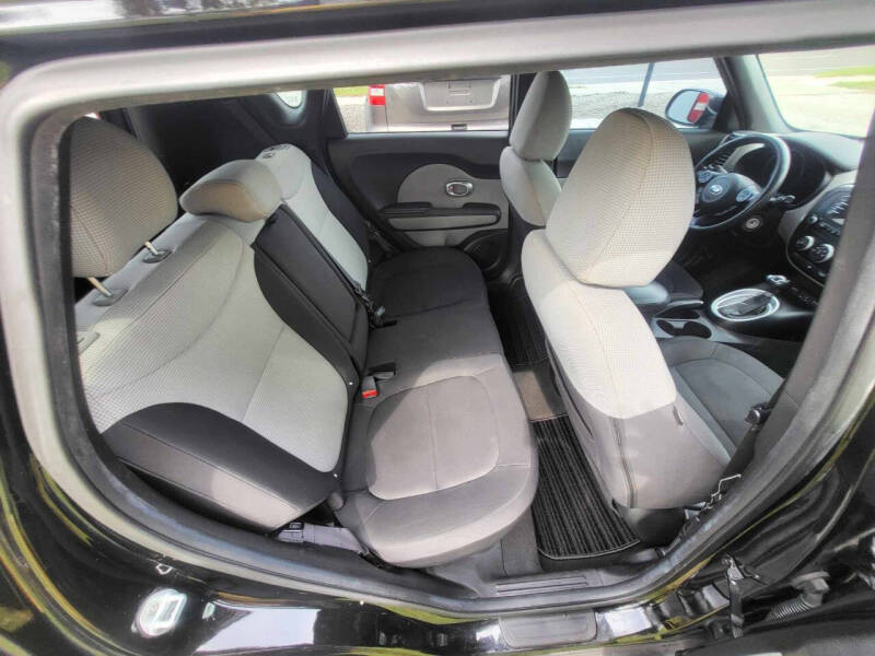 2014 Kia Soul null photo 12