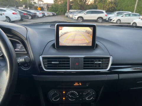 2015 Mazda MAZDA3 i Touring