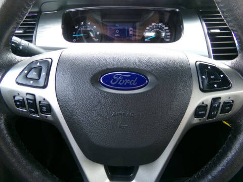 2017 Ford Taurus SEL