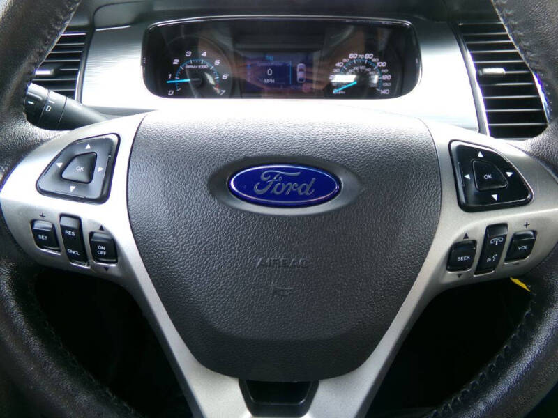 2017 Ford Taurus SEL