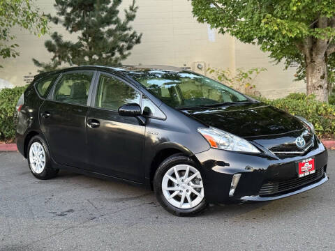 2012 Toyota Prius v Two
