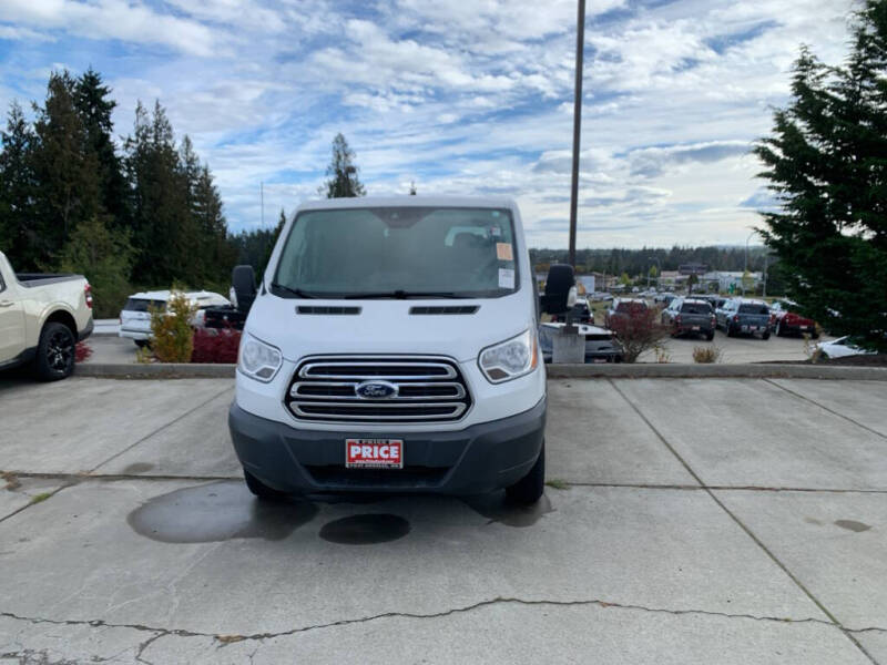 2017 Ford Transit Wagon XLT's photo