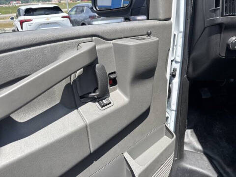 2025 Chevrolet Express 2500
