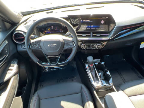 2025 Chevrolet Trax RS