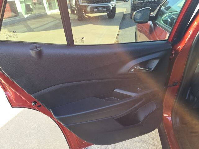 2024 Chevrolet Trax LT