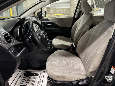 2012 Mazda MAZDA5 Sport