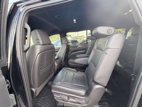 2022 Cadillac Escalade ESV Luxury