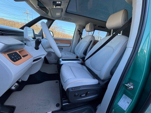 2025 Volkswagen ID. Buzz Pro S Plus 4Motion