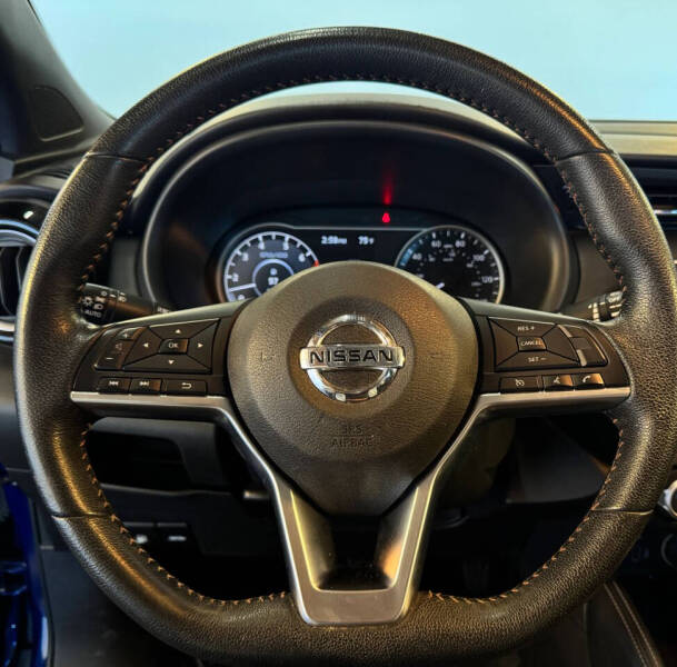 2020 Nissan Kicks SR