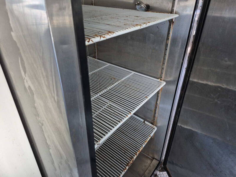 2001 Freightliner MT55 Chassis