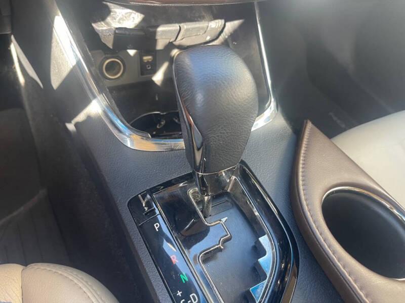 2013 Toyota Avalon XLE