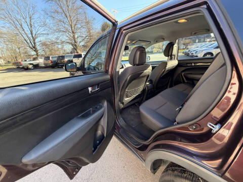 2011 Kia Sorento LX