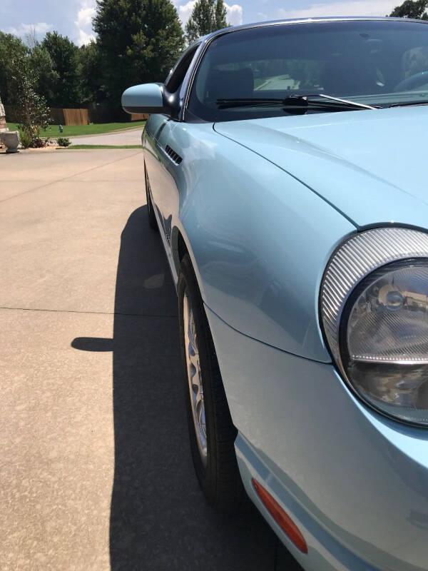 2003 Ford Thunderbird Premium photo 3