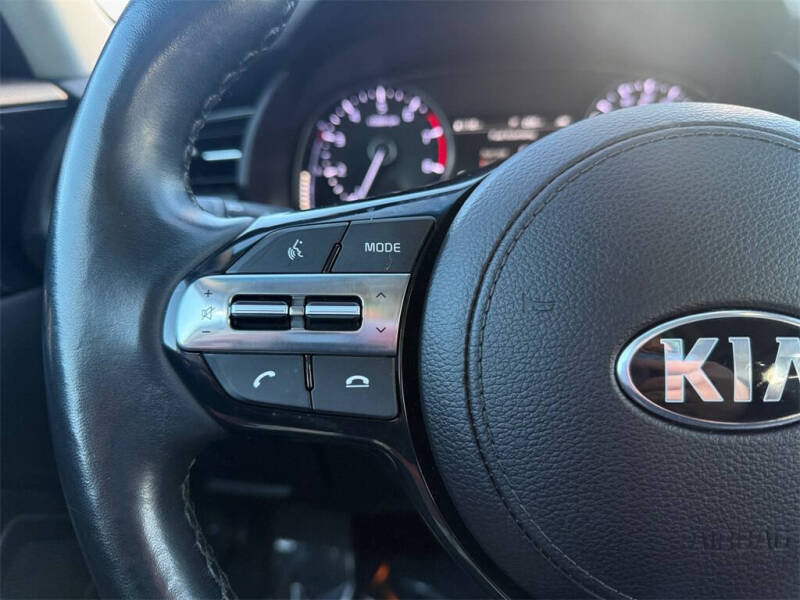 2020 Kia Cadenza Limited