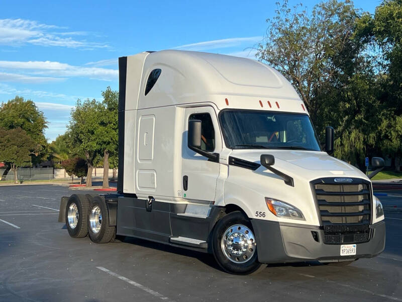 2020 Freightliner Cascadia
