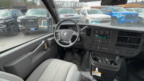 2025 Chevrolet Express 2500