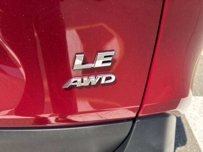 2020 Toyota RAV4 LE