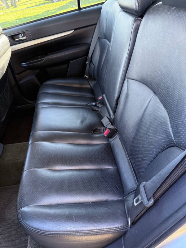 2012 Subaru Outback 2.5i Premium