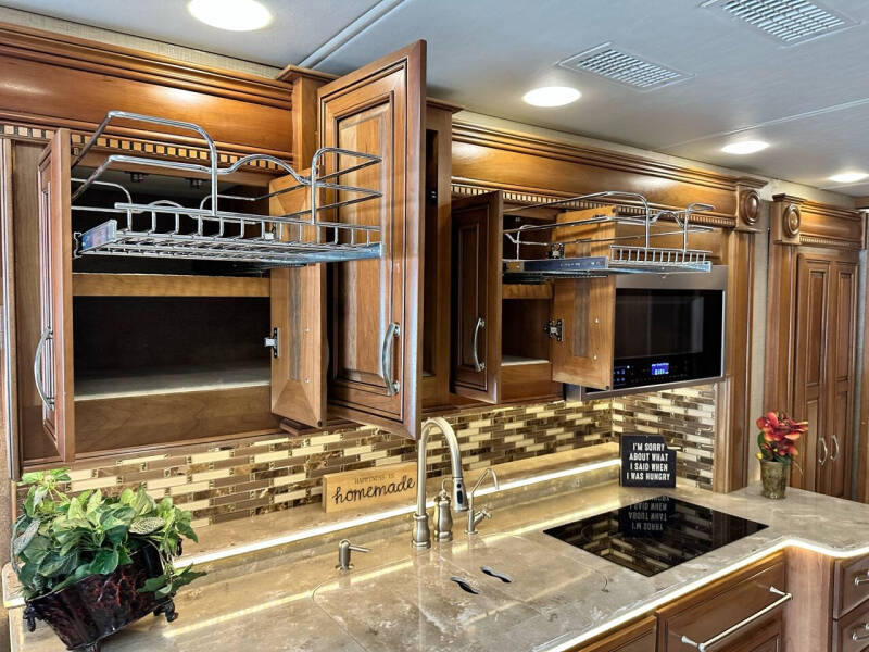 2017 Entegra Anthem 44b 1.5 Bath, 450hp Dies