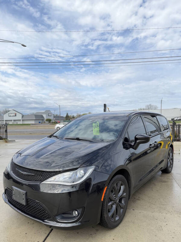 2019 Chrysler Pacifica Touring Plus