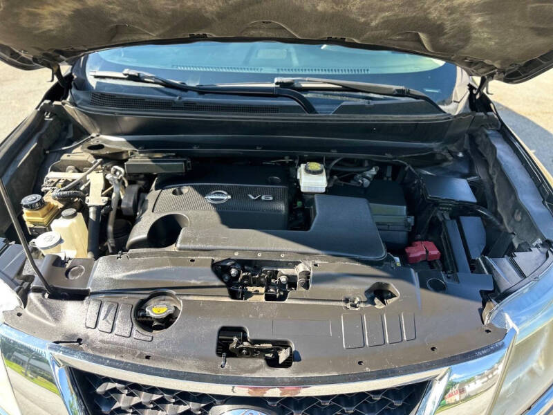 2013 Nissan Pathfinder Platinum
