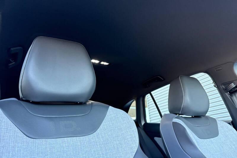 2025 Volkswagen ID.4 Pro