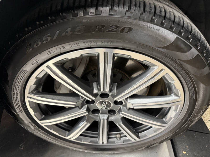 2022 Audi Q7 quattro Premium Plus 45 TFSI