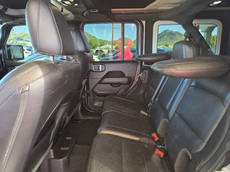 2020 Jeep Wrangler Unlimited Sahara Altitude