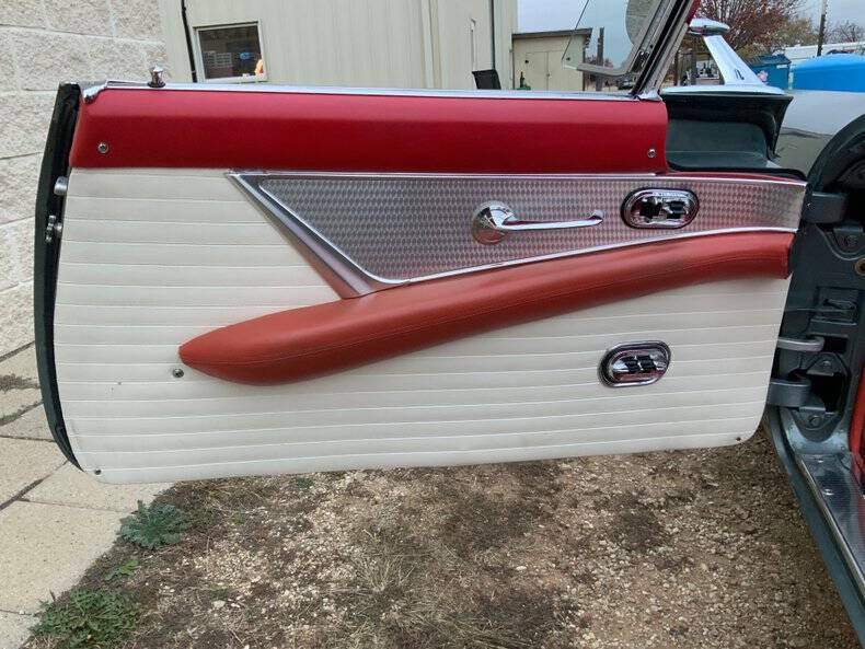 1956 Ford Thunderbird