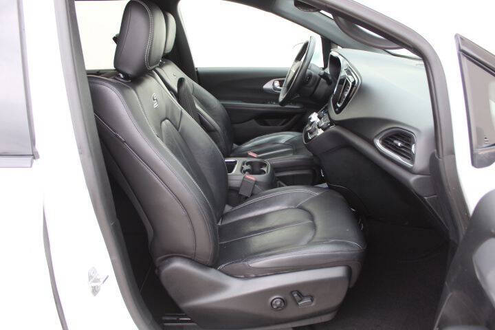 2018 Chrysler Pacifica Touring L Plus