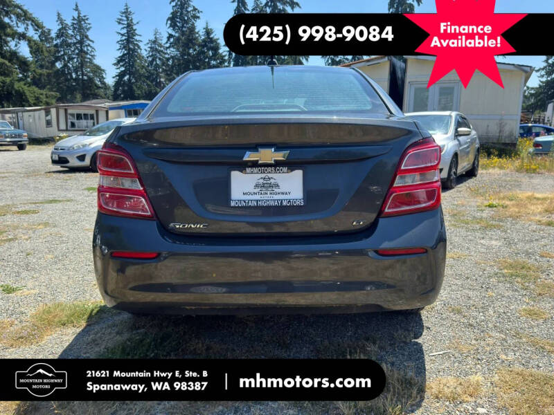 2017 Chevrolet Sonic LT Auto
