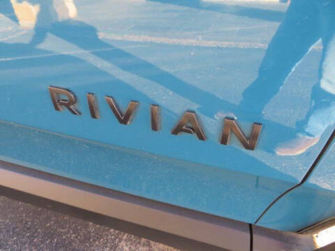 2025 Rivian R1S